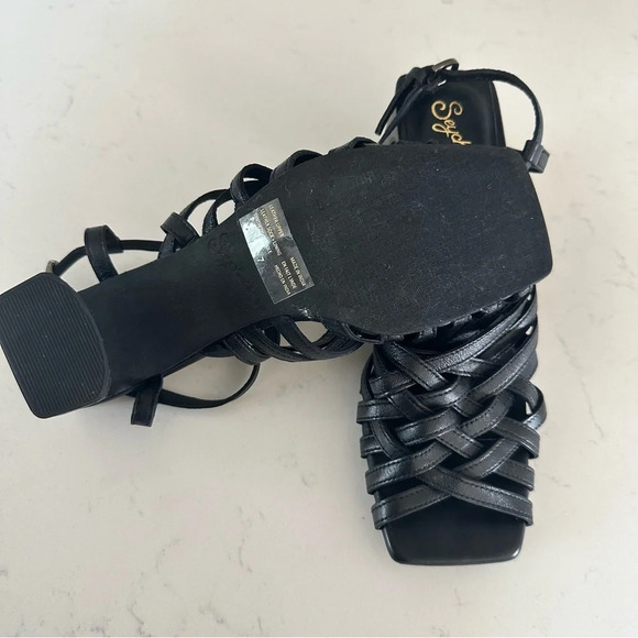 Seychelles Charter Sandal in Black Size: 7 - Picture 4 of 4